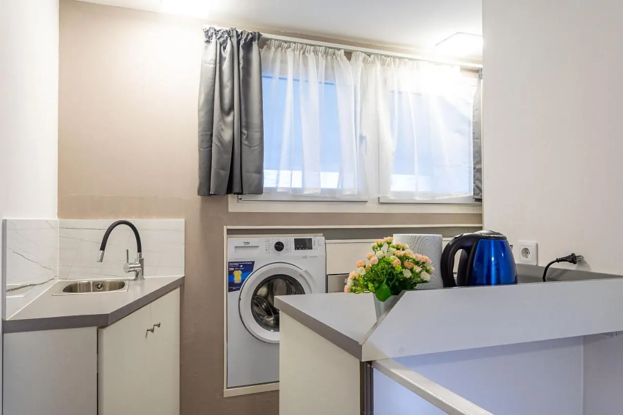 Rakoczi 4 Bedroom Centre Apartment Budapest