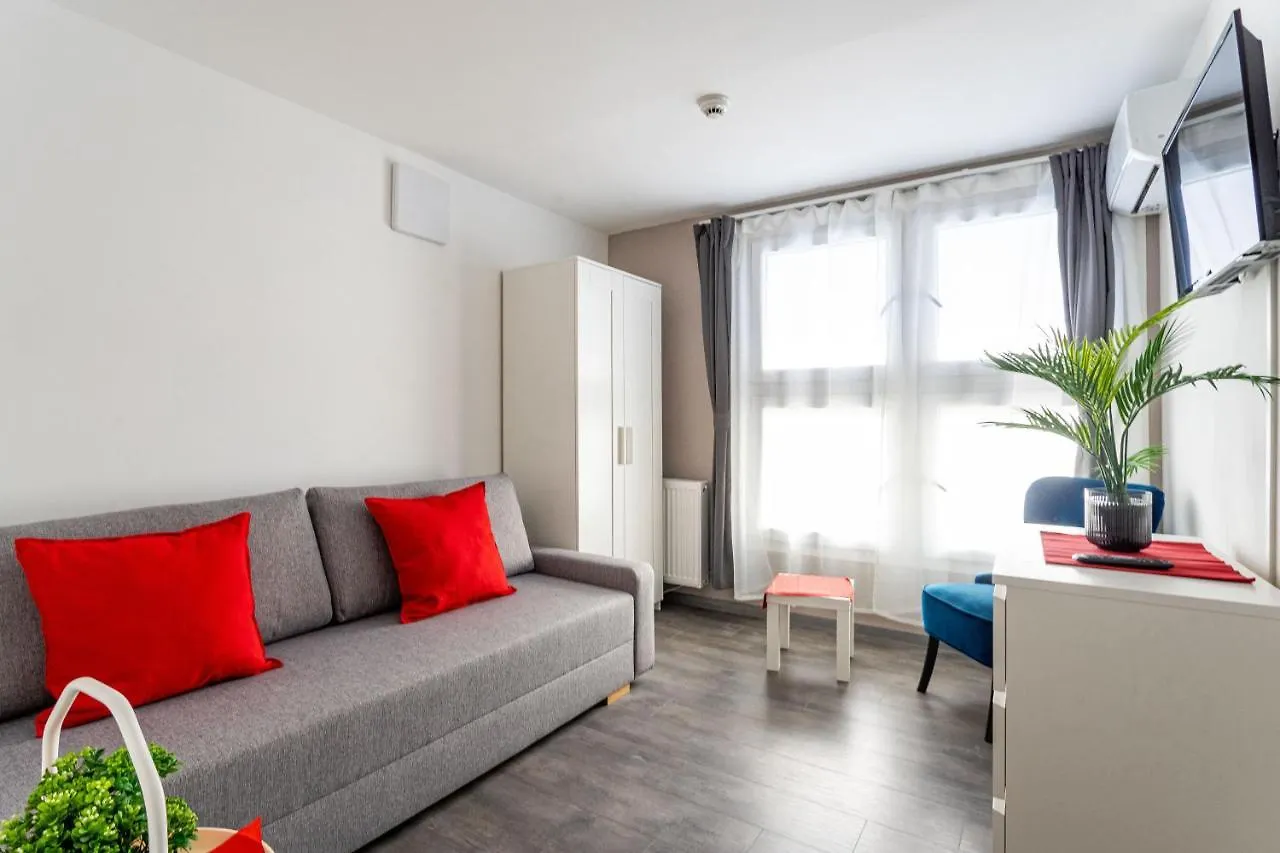 Rakoczi 4 Bedroom Centre Apartment Budapest