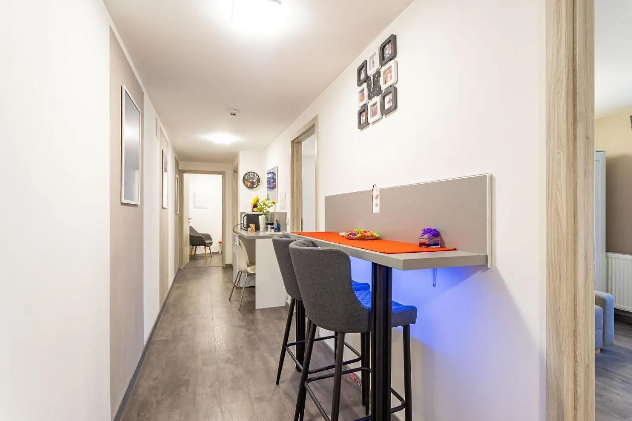 Rakoczi 4 Bedroom Centre Apartment Budapest