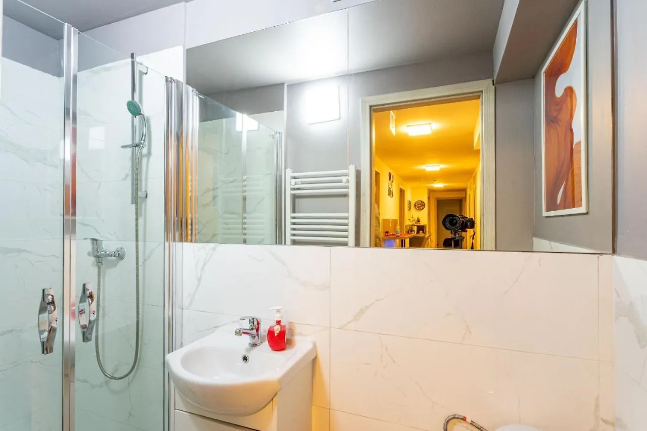 Rákóczi 4 Bedroom Centre Apartment Budapest