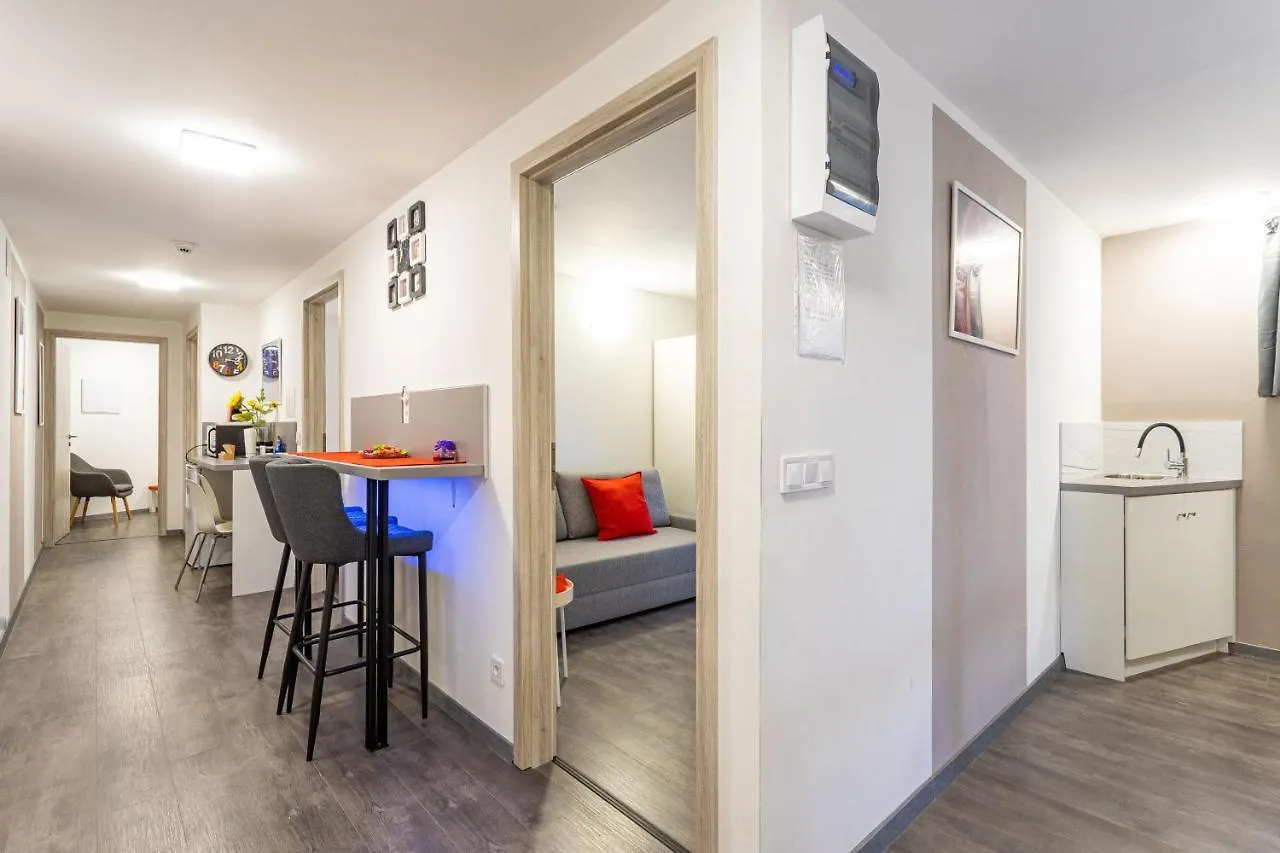 Rákóczi 4 Bedroom Centre Apartment Budapest
